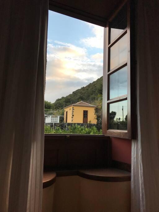 Вілла Rustic House La Montana Бренья-Баха Екстер'єр фото