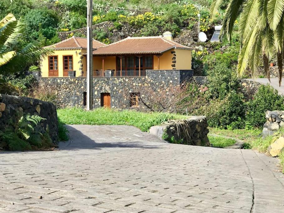 Вілла Rustic House La Montana Бренья-Баха Екстер'єр фото